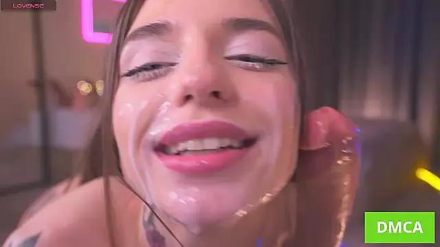 Deeptalkss on StripChat