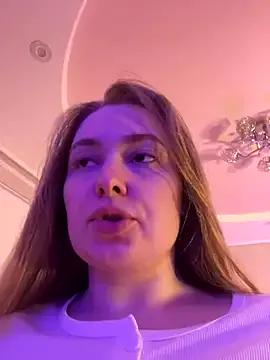 DeniMilkyyyyy on StripChat