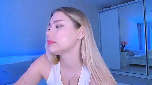 DIANAxxxDIAMOND on StripChat