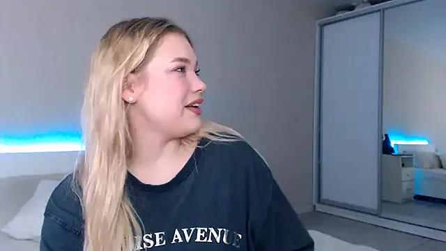 DIANAxxxDIAMOND on StripChat