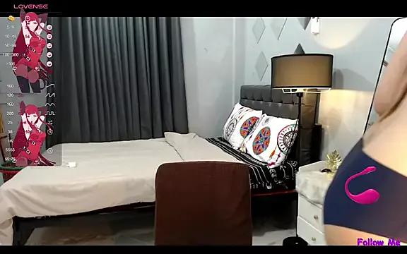 Freechat DivaMooree on StripChat