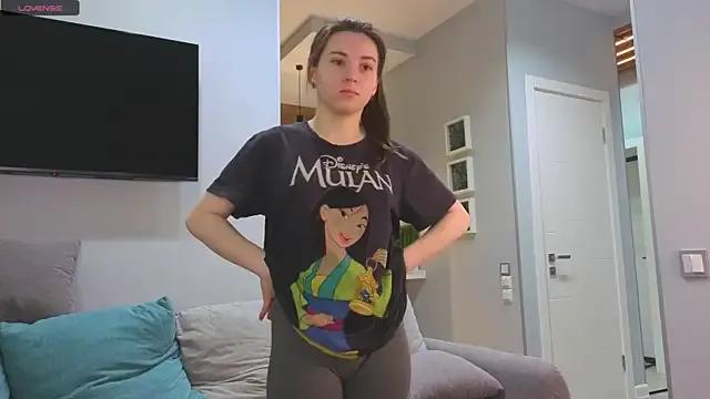 DonnaBurkee — 10x squats above the cam