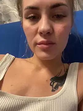 DreamGirl-777 on StripChat