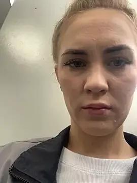 DreamGirl-777 on StripChat