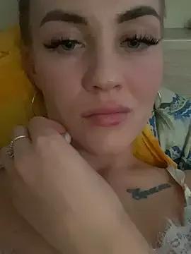 DreamGirl-777 on StripChat