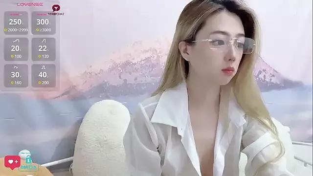 Freechat Eden-top on StripChat