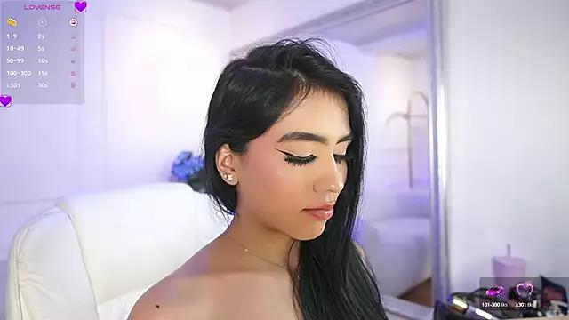 elasummer on StripChat