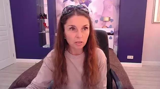 Freechat EllaLong on StripChat