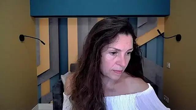 Freechat EllaLong on StripChat