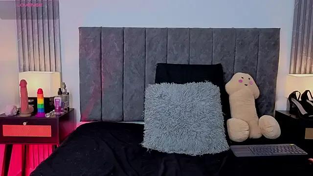 Ema_Stone65 on StripChat