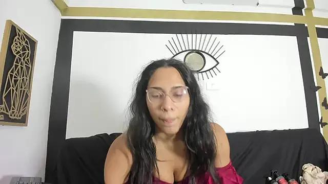 EmilyGomezLS on StripChat