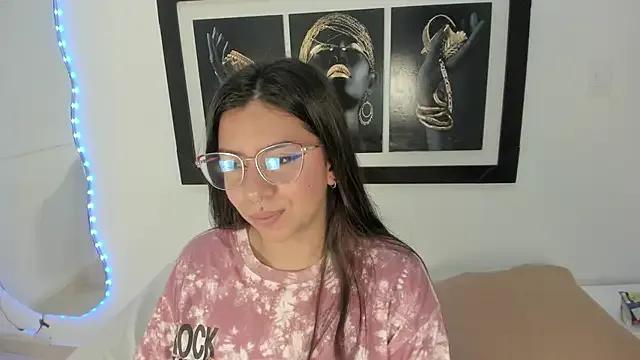 emilyy_cooperr on StripChat