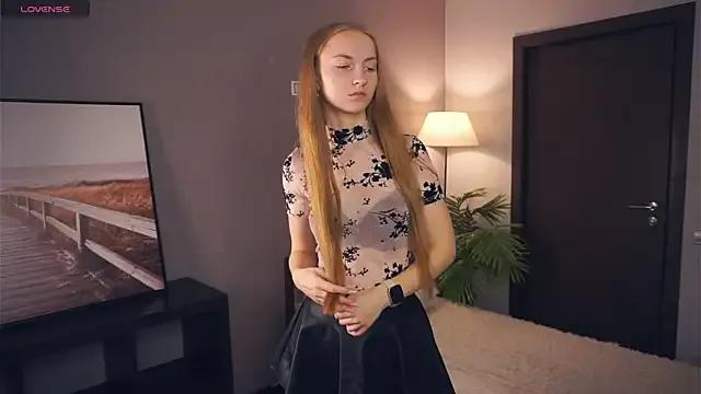 EsmaCarll on StripChat