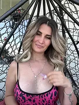 EvelynFrances on StripChat