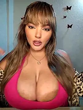 Faith_madison18 on StripChat