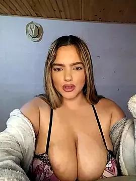 Faith_madison18 on StripChat