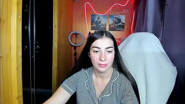 Fiery_Brunette_ on StripChat