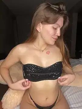 FionaLaNice on StripChat