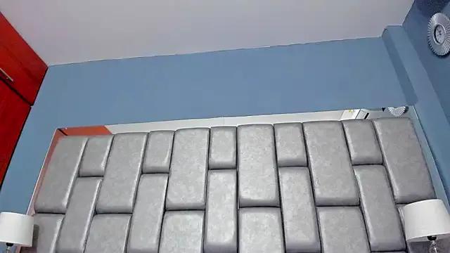 Foxy_Assh_ on StripChat