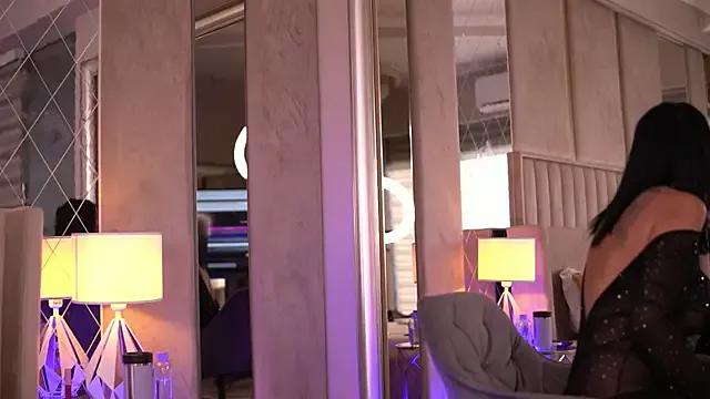 FrancescaDante on StripChat