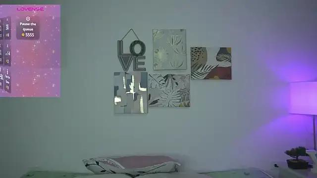 gala_monroe on StripChat