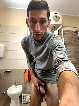 Freechat Gionnytav on StripChat