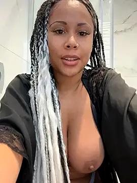 HaileyDiana on StripChat