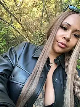 HaileyDiana on StripChat