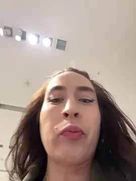 Holly_Play on StripChat