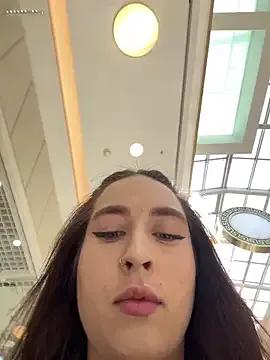 Holly_Play on StripChat