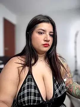 horny_roomiess on StripChat