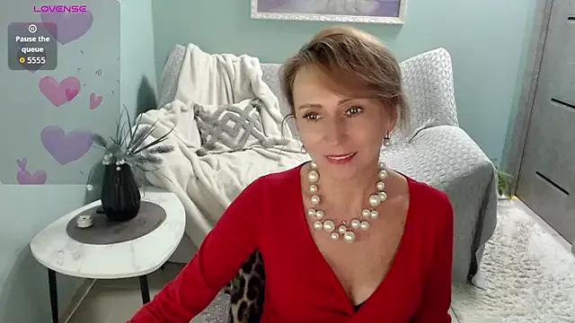 Freechat HornyMilf_777 on StripChat