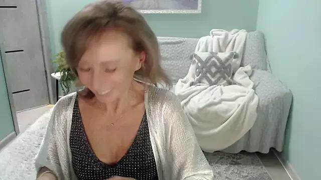 Freechat HornyMilf_777 on StripChat