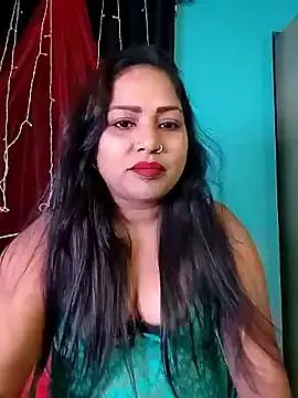 Freechat hornypriya696 on StripChat
