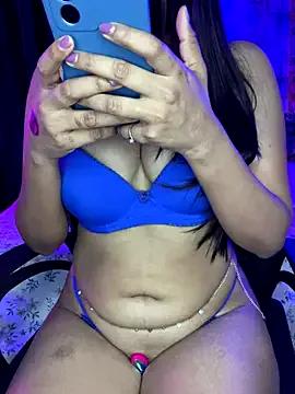 Hot_royalbhabhi — Ice on puccy