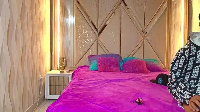 Hotcouple_222 — Freechat on StripChat