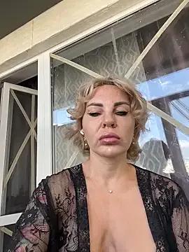 Hotnessi on StripChat