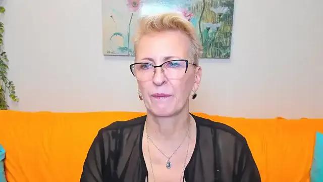 iamyourdream89 — I'll show you my breasts