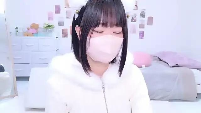 Im_Yu-na on StripChat