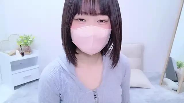 Im_Yu-na on StripChat