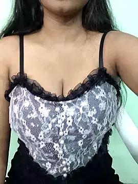 Ishaani_0 on StripChat