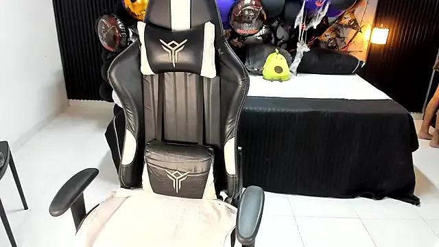 Ivy_16 — oil boobs 