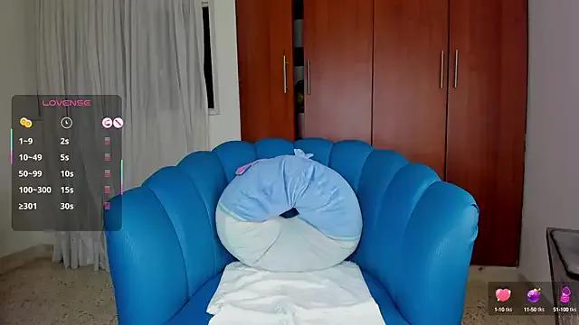 Julie_Markk on StripChat