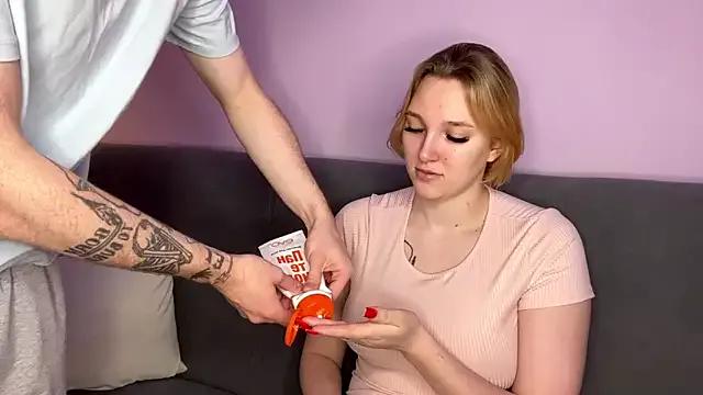 julielourens on StripChat