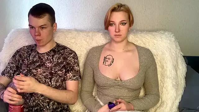 julielourens on StripChat