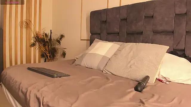 karina_gomez_18 on StripChat