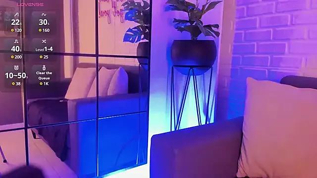 karina_gomez_18 on StripChat