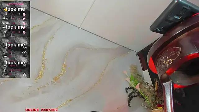 Karla-Ebony on StripChat