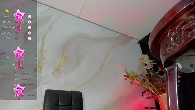 Karla-Ebony on StripChat