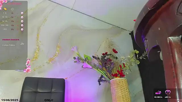 Karla-Ebony on StripChat